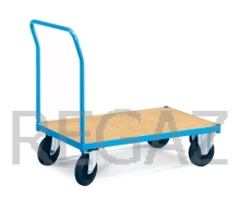 Manipulační vozík s dřevěnou základnou