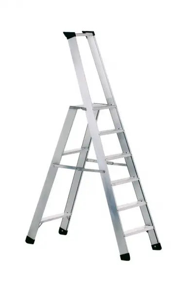 Stupňový stojací žebřík Seventec 311 s bezpečnostní plošinou